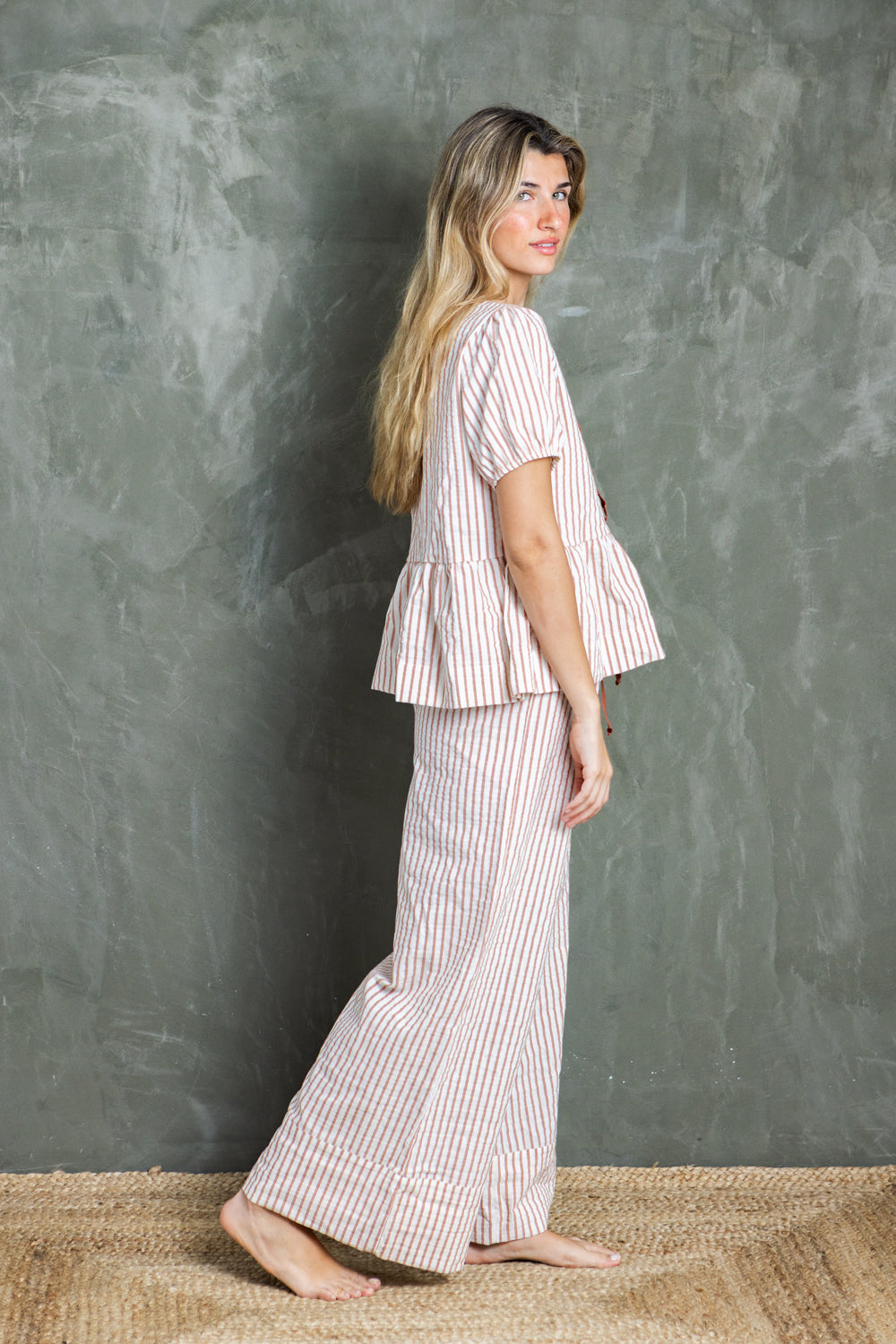 CC. LAURA SS ESTUDIO 013