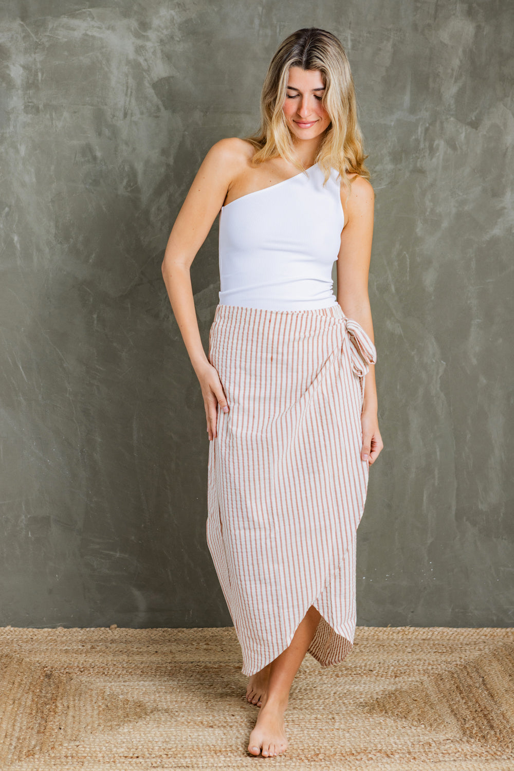 CC. LAURA SS ESTUDIO 052