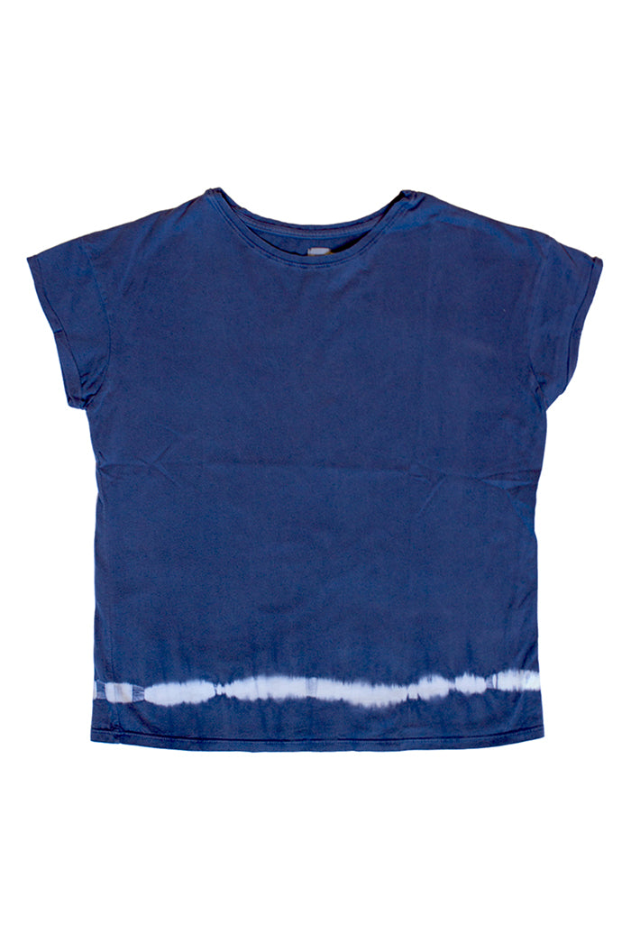 Camiseta-azul-caja-tie-dye-bajo-1-1