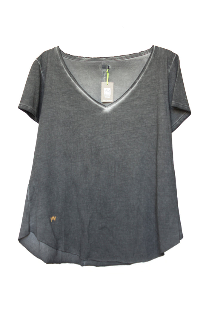 Camiseta-pico-acido-gris-1