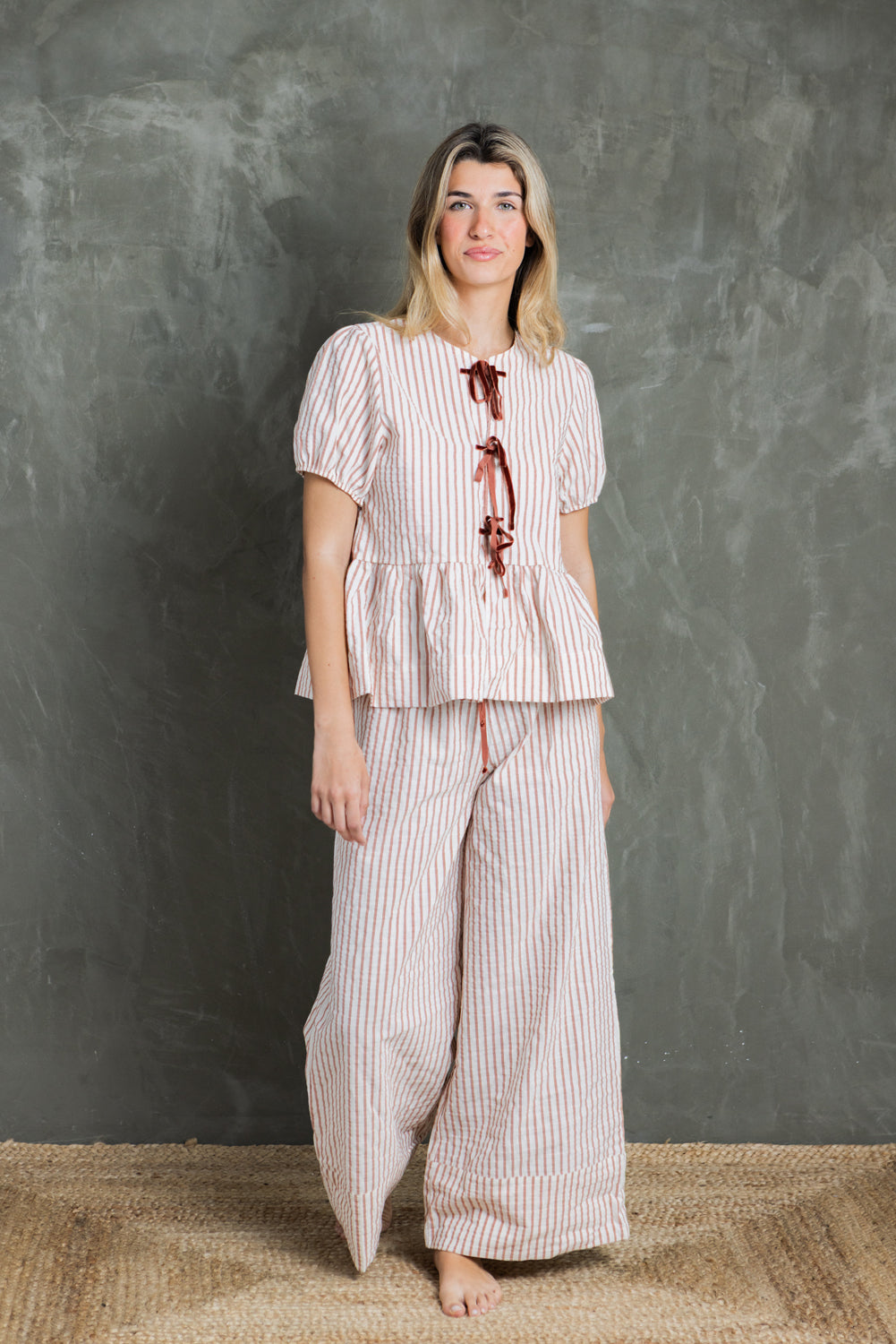 CC. LAURA SS ESTUDIO 010