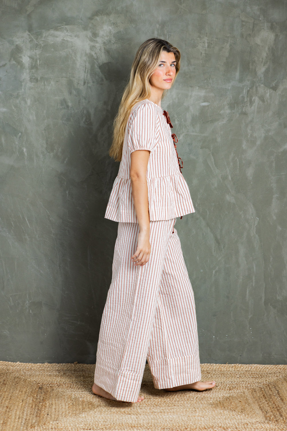 CC. LAURA SS ESTUDIO 012