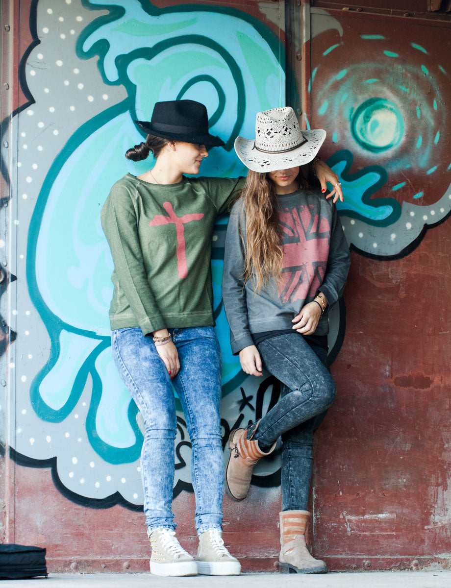 CC_FOTO_SUDADERA_0001s_0005s_0002_3-1.jpg
