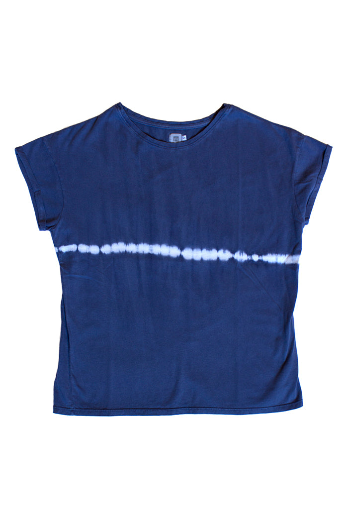 Camiseta-azul-caja-tie-dye-pecho-1-1