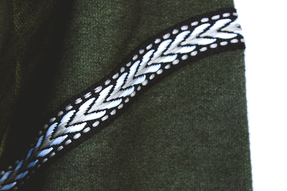 Sudadera-Indi-Kaki_Detalle-1.jpg