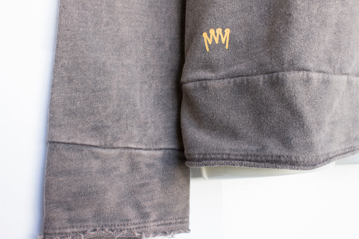 Sudadera-Marrón-22A22_detalle-corona-1.jpg