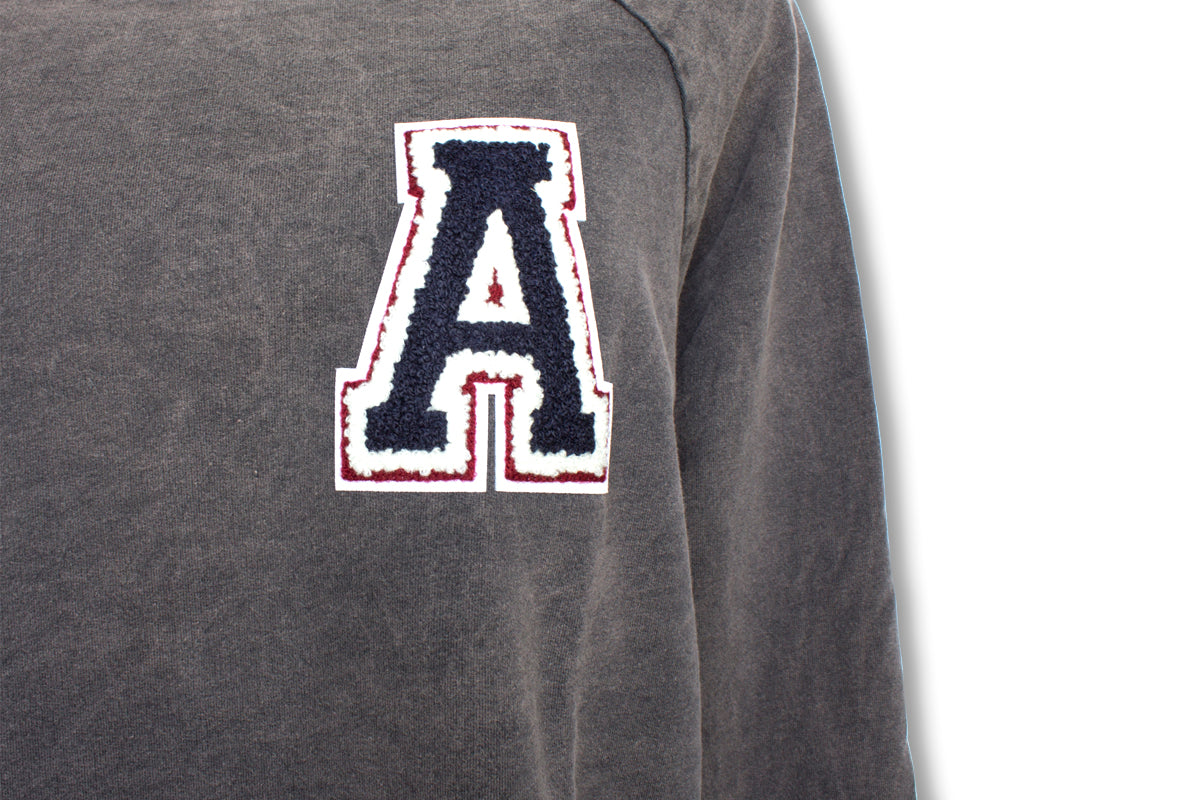 Sudadera-Marrón-22A22_detalle-letra-1.jpg